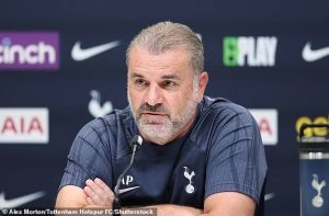 Read more about the article Journalist claims Chelsea and Tottenham players threatened exits if manager wasn’t sacked – Latest job starts badly