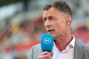 Read more about the article “Eddie’s Return to face his former club”- Chris Sutton predicts who will win on Sunday between Bournemouth and Newcastle