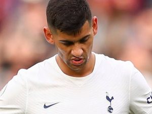 Read more about the article Cristian Romero shares social media post slamming Tottenham chiefs after Arsenal defeat