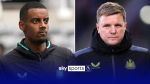 Read more about the article “Trouble Looms”- Eddie Howe now shares Alexander Isak injury update ahead of Newcastle’s game against Fulham