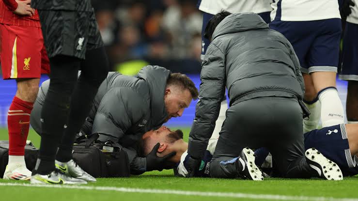 Tottenham star’s move in danger after medical problem